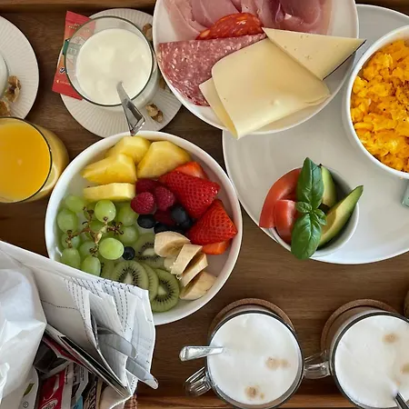 Plaza Di Garda Guest house 4*