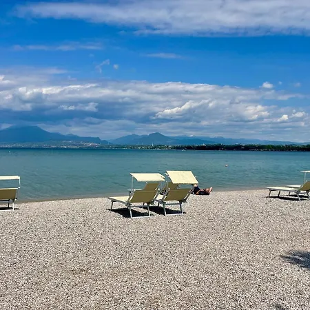 Plaza Di Garda - Rooftop, Lakeview & Jacuzzi Guest house Peschiera del Garda