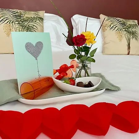 Plaza Di Garda Peschiera del Garda